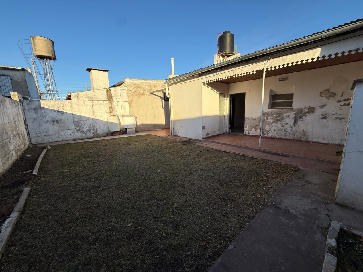 Casa en venta o permuta Buenos Aires 1364 