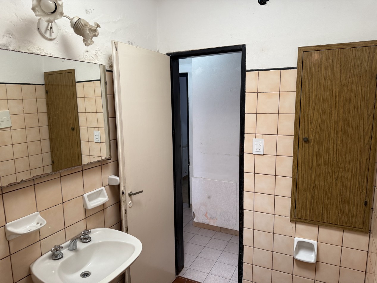 Casa en venta o permuta Buenos Aires 1364 