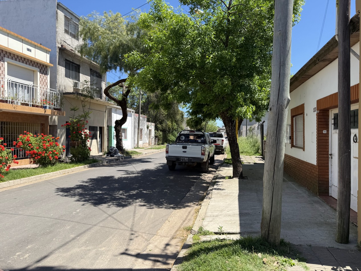 Casa en venta o permuta Buenos Aires 1364 