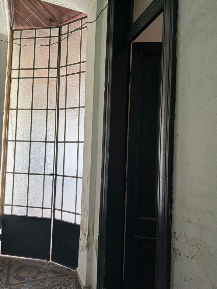 Casa en venta Caseros 206 esquina Andrade