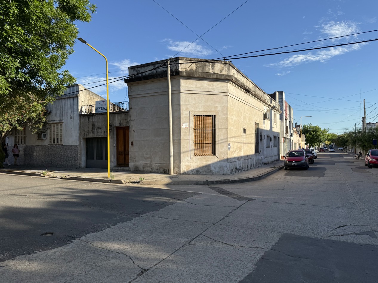 Casa en Venta Doello Jurado 991 y Chacabuco