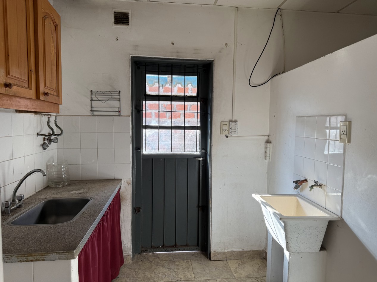 Casa en venta Francisco Solano Lopez 1859