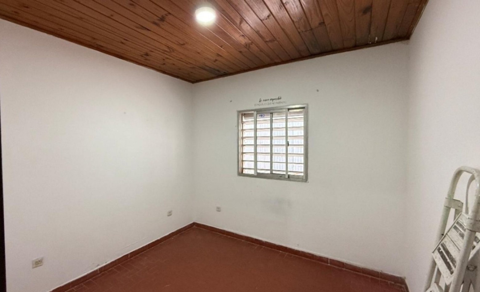 Casa en venta y 2 Departamentos Neyra 845/85/855