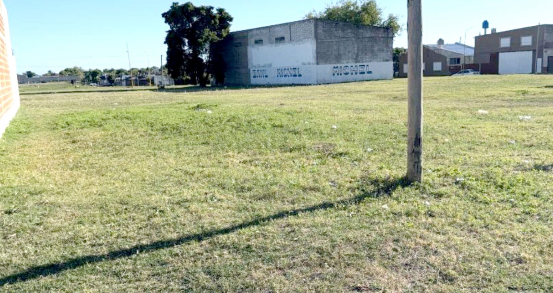 Terreno en venta Cervantes 800