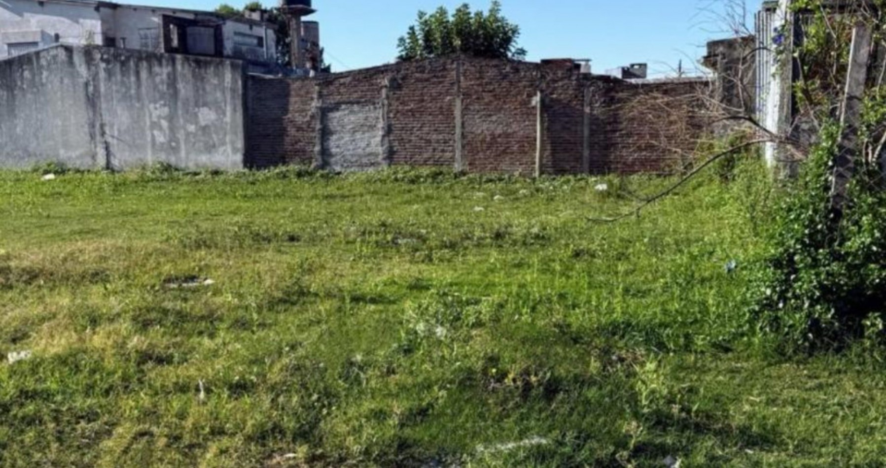 Terreno en venta Cervantes 835