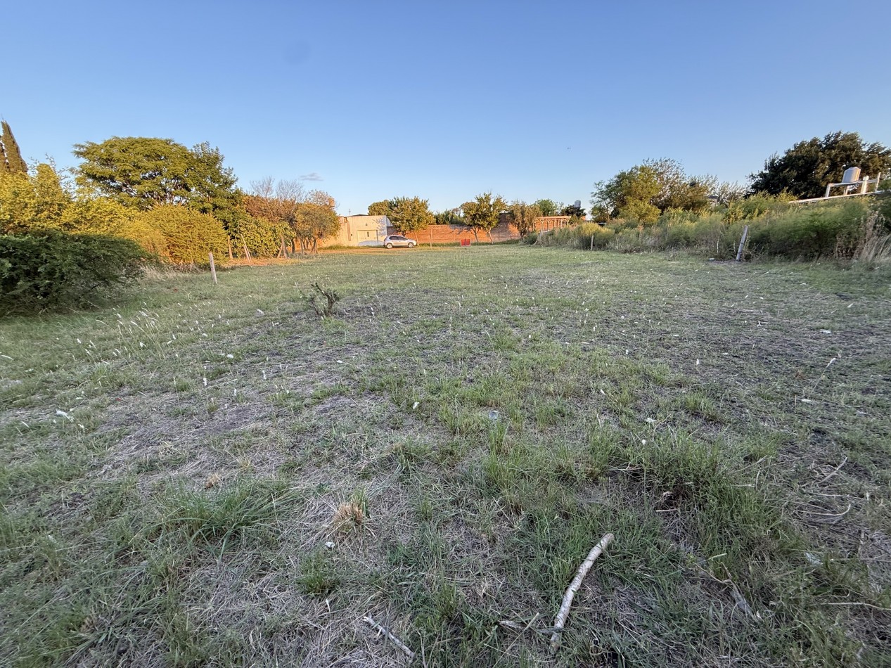 Terreno en venta Pasaje 407 y Ariel Montalvo