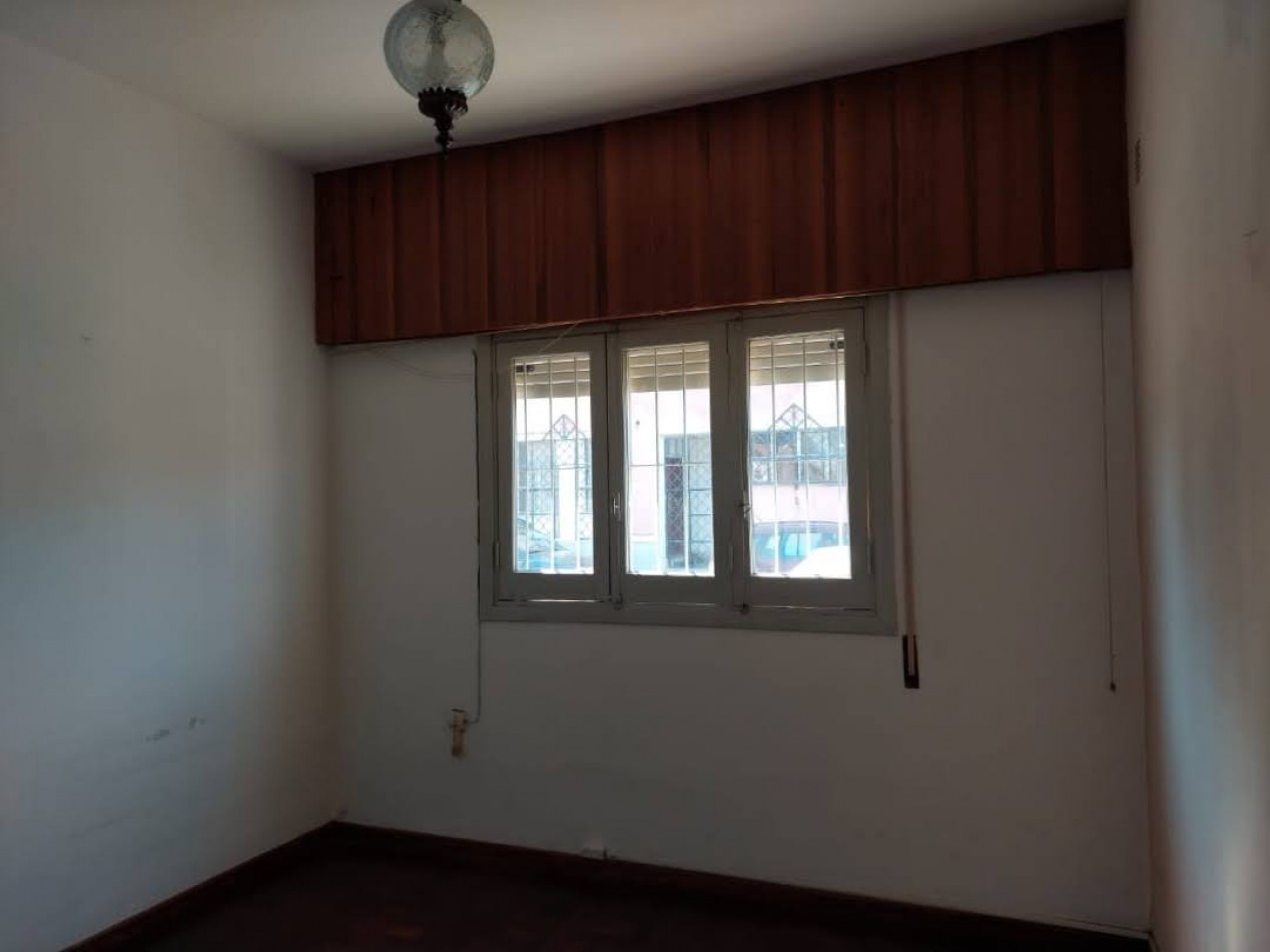 Casa en alquiler 3 de Febrero 218