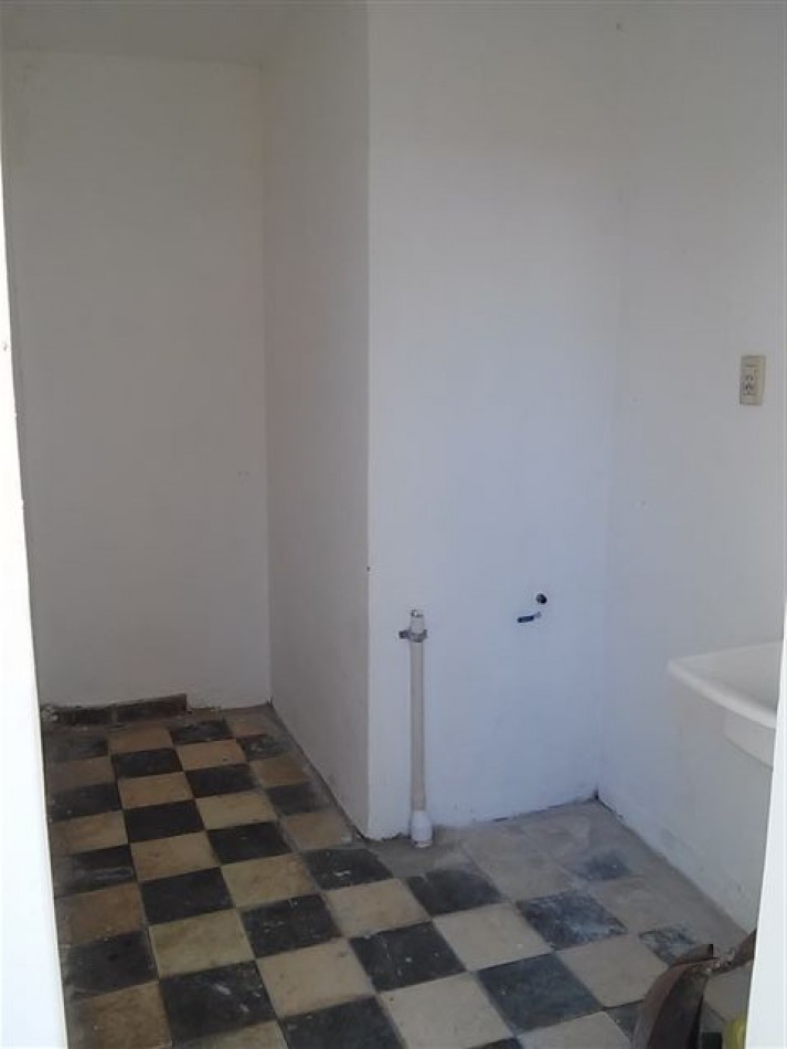 Departamento Primera Junta 1700 planta baja