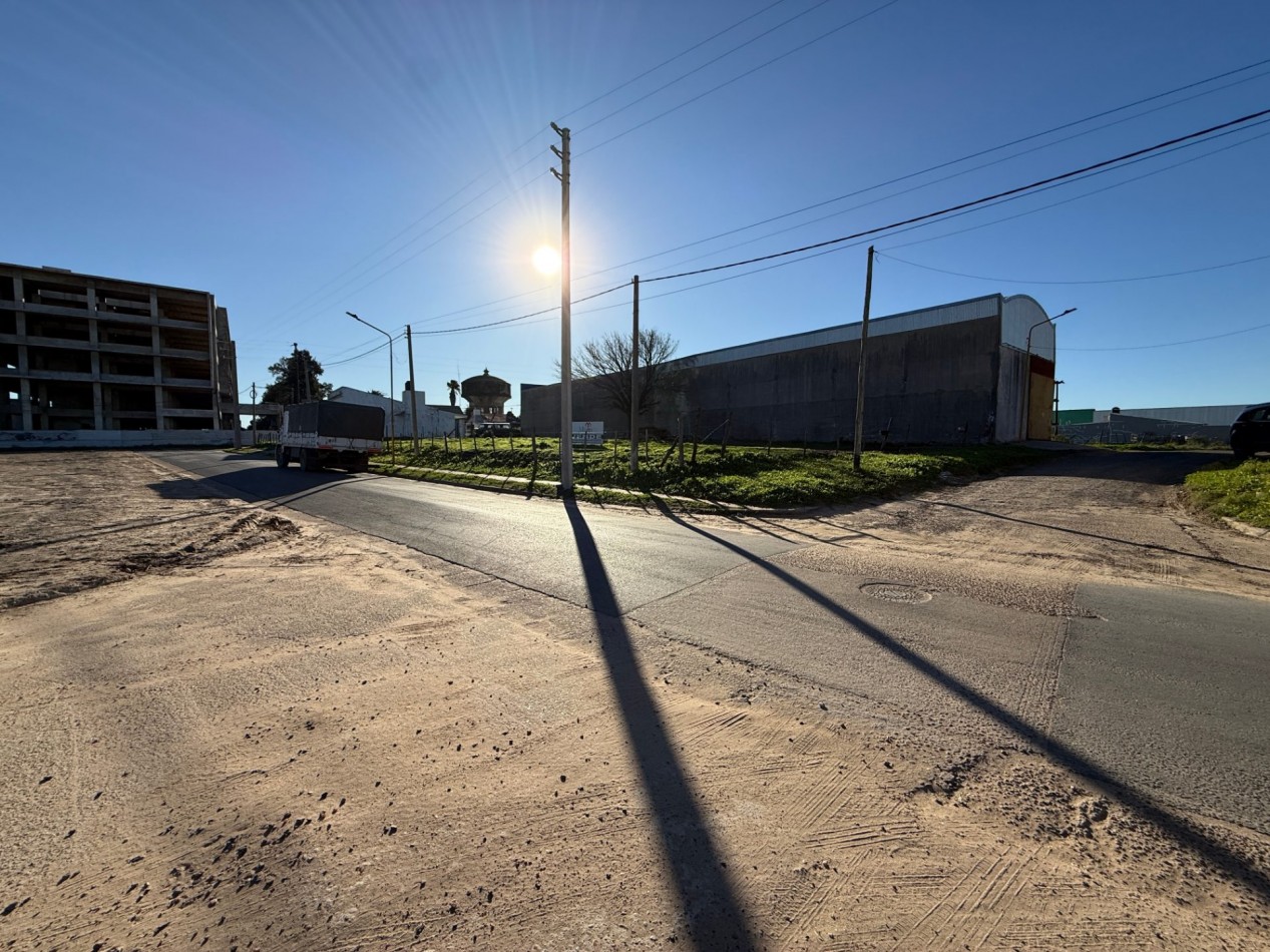 Lote en venta Casuarinas y Perito Moreno