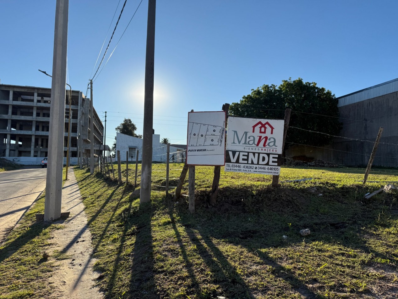 Lote en venta Casuarinas y Perito Moreno