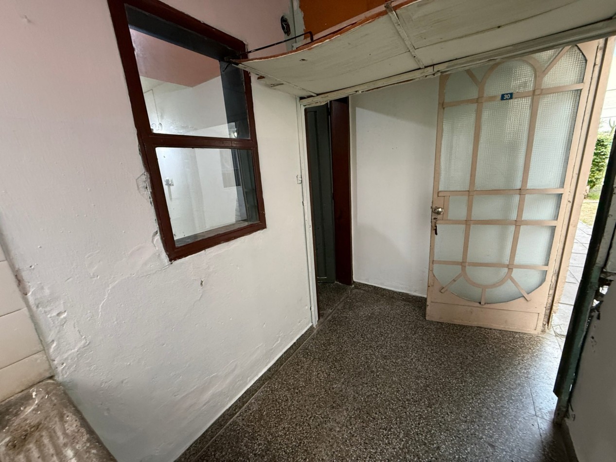 DEPARTAMENTO/CASA N° 30 - Barrio 338 Viviendas- G. Mendez y Nagera