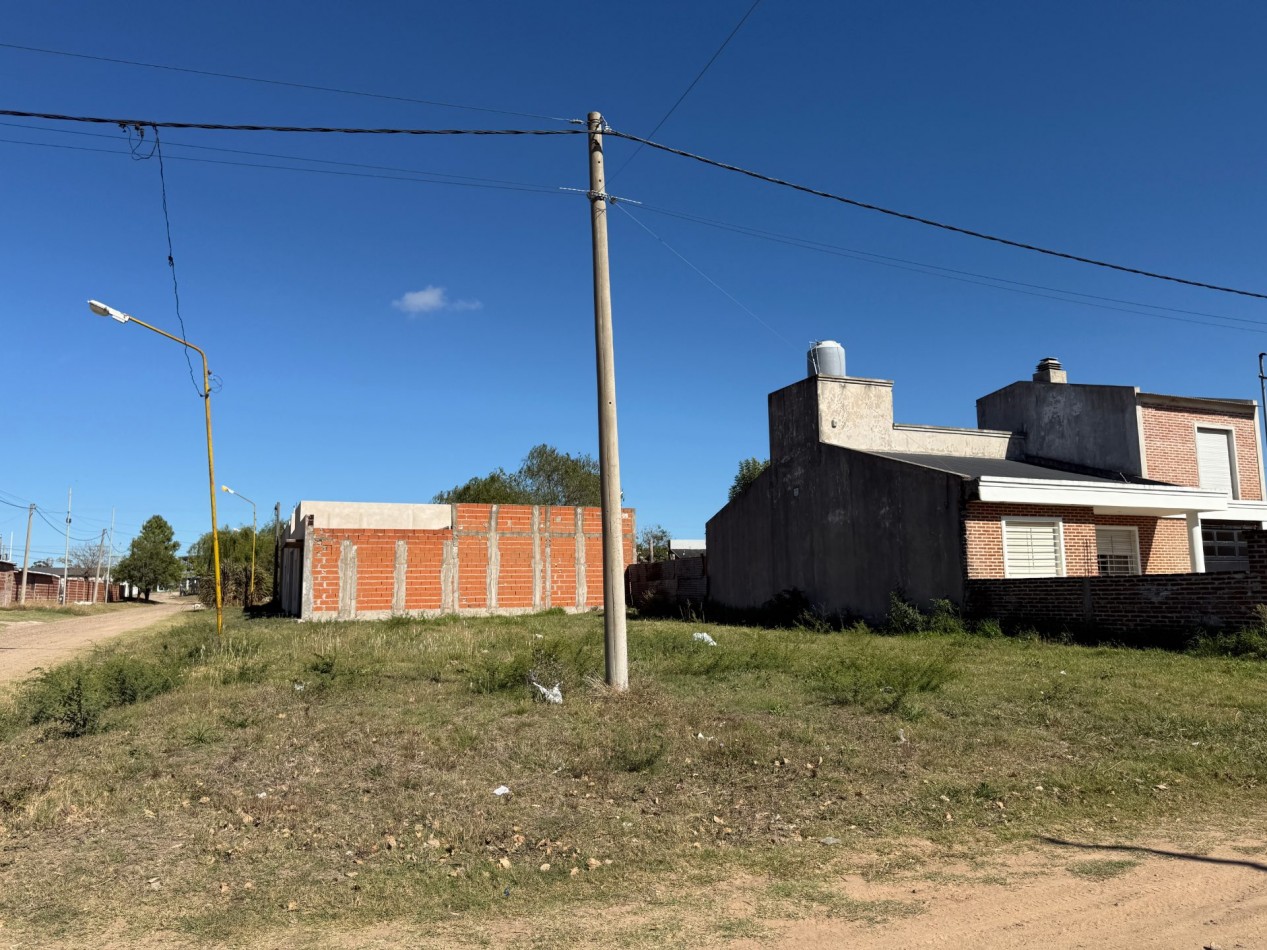 Terreno en venta Quinquela Martin y Dominguez