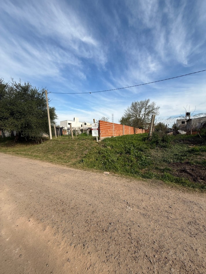 Terreno en venta Federacion 1521 y 1523 entre Alsina y Cordoba