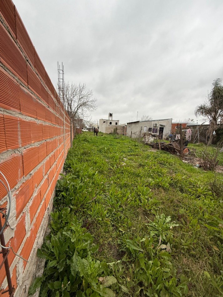 Terreno en venta Federacion 1521 y 1523 entre Alsina y Cordoba