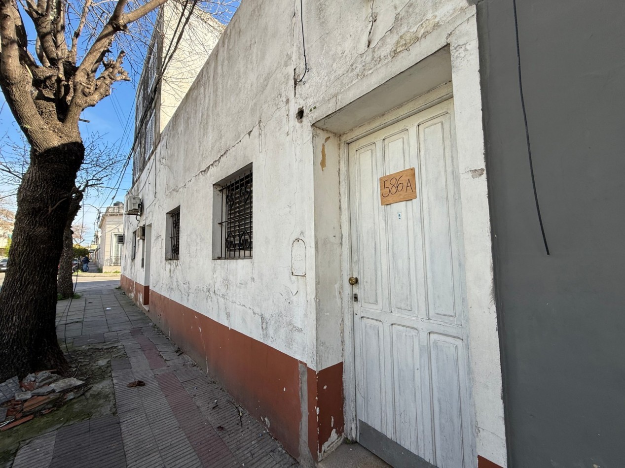Local en venta Andrade 586