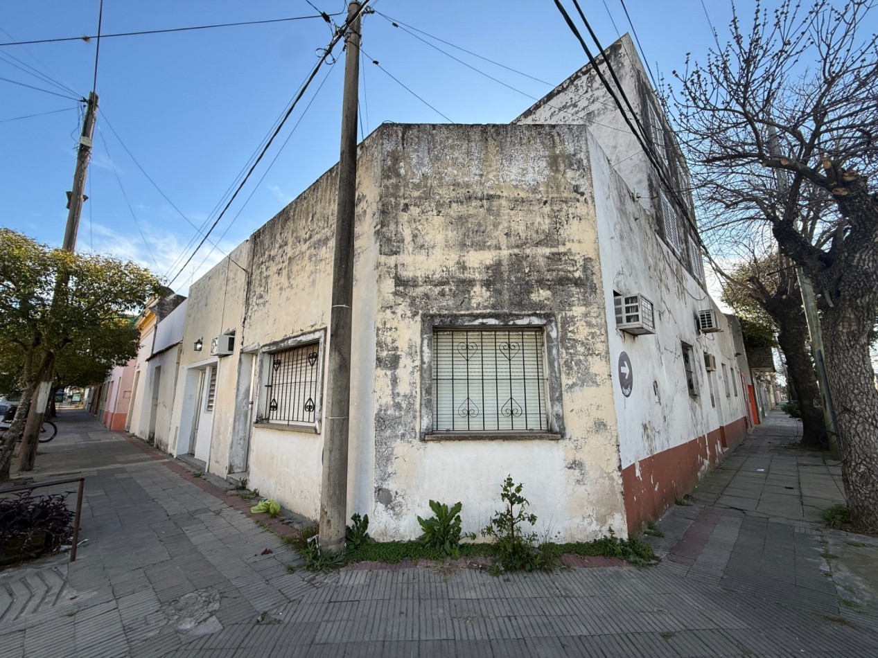 Local en venta Andrade 586