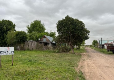 Lote en venta Pedro Ayala entre Garcia y Auer