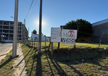 Lote en venta Casuarinas y Perito Moreno